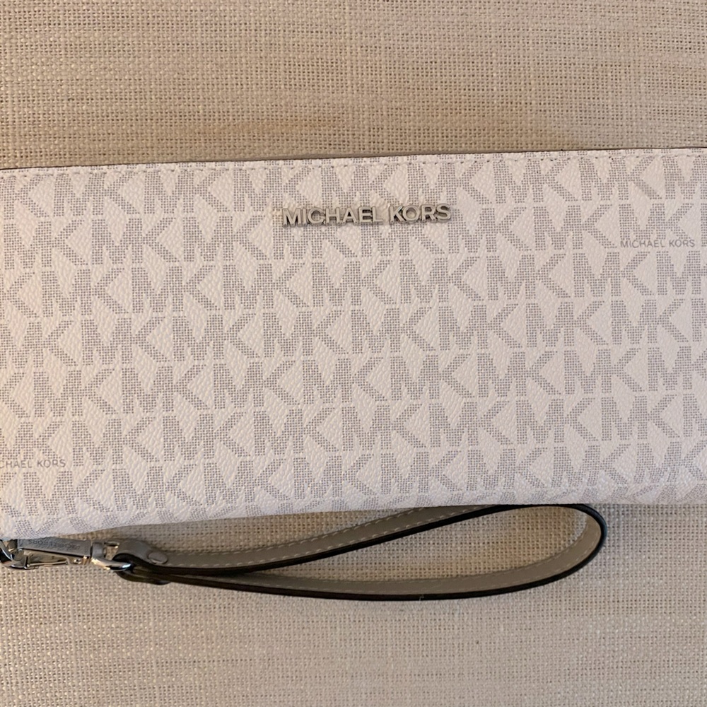 Michael Kors wristlet wallet white and dove grey with MK logo print